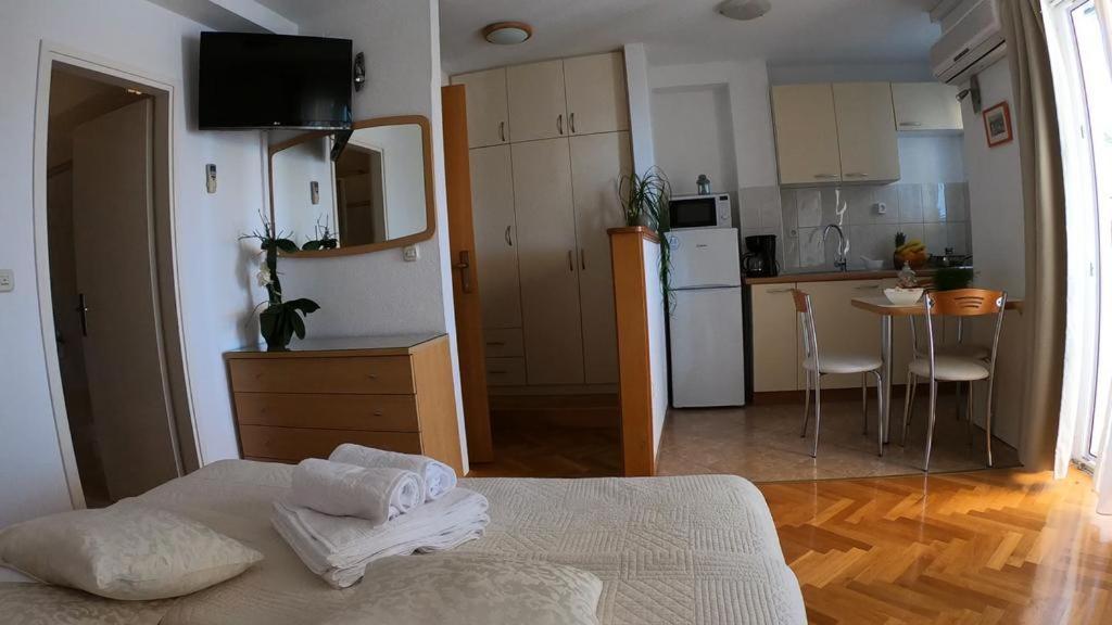 Vanja II Appartement Tučepi Buitenkant foto