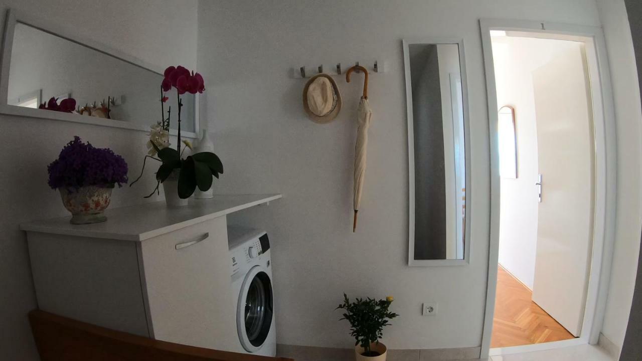 Vanja II Appartement Tučepi Buitenkant foto