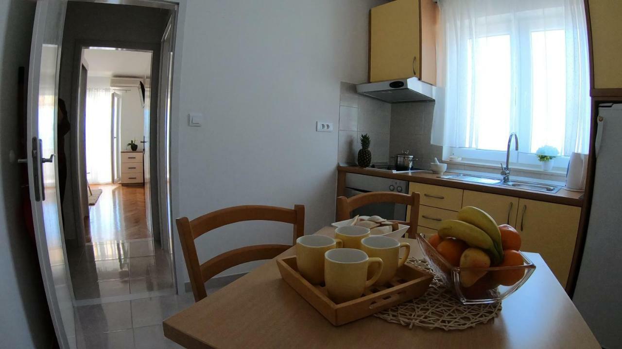 Vanja II Appartement Tučepi Buitenkant foto